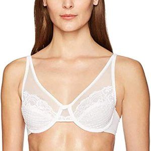 Three (3) Wonderbra  Underwire Bras. Size 38D. Like new.